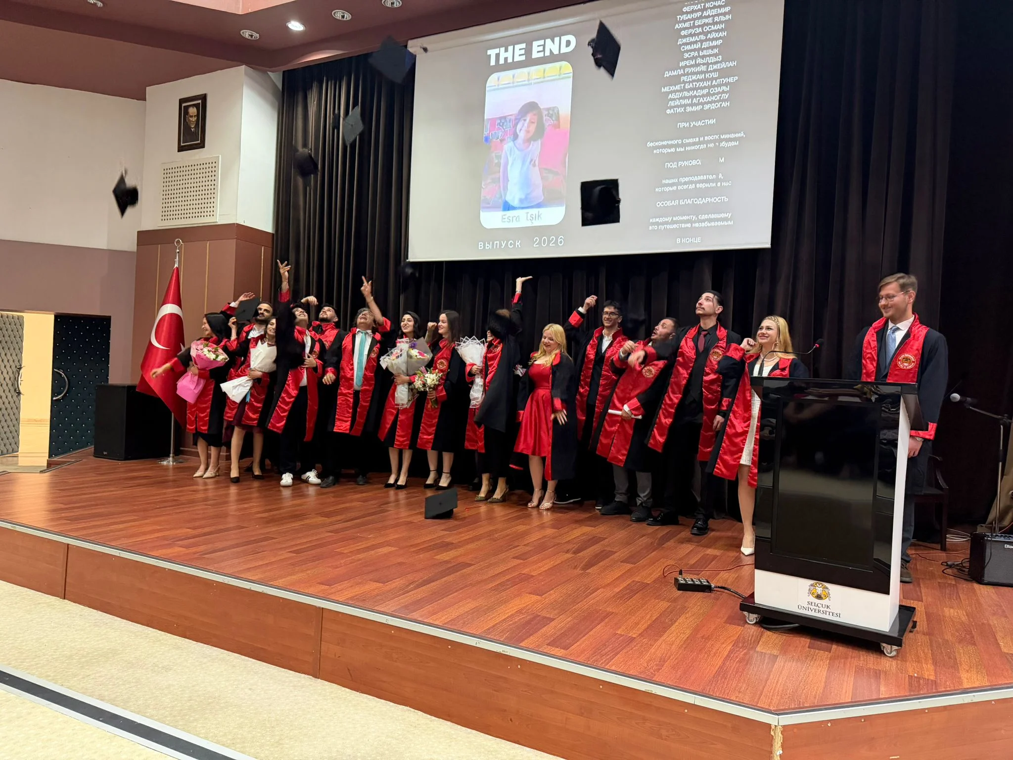 Selçuk Üniversitesi Rus Dili ve Edebiyatı Bölümünde Mezuniyet Coşkusu